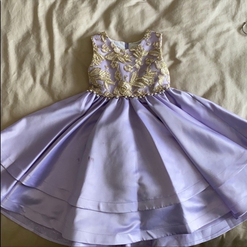 Girls lace/pearl and rhinestone lilac dress